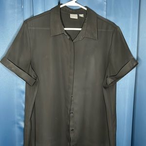 Women’s Covington silky black career top.